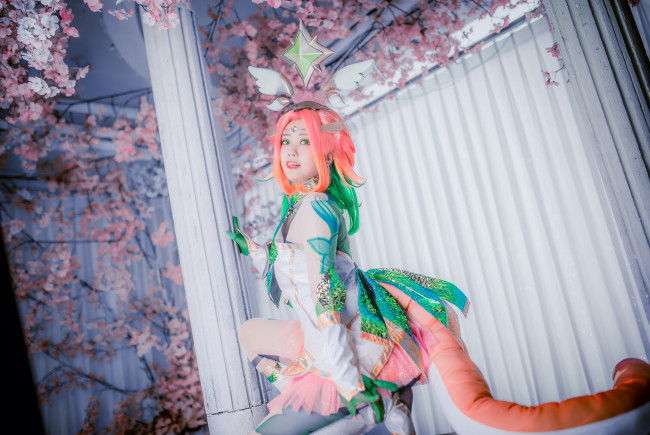 Обои картинки фото девушки, - креатив,  косплей, костюм, хвост, сакура, leechu
