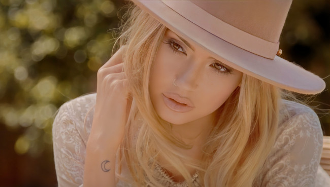 Обои картинки фото девушки, - лица,  портреты, девушка, красивая, супер, секси, няша, нежная, классная, модница, лапочка, мадам