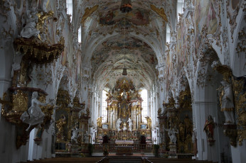 Картинка церковь святой марии роттенбух германия интерьер убранство роспись храма статуи позолота