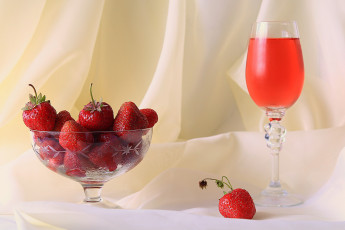 Картинка еда клубника +земляника бокал