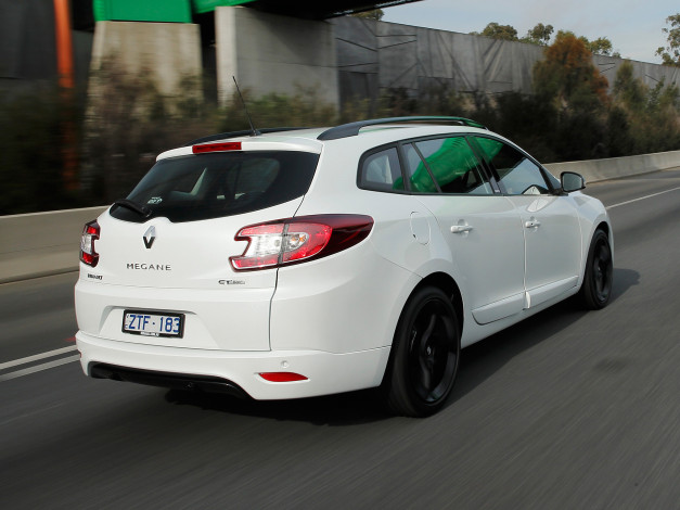 Обои картинки фото автомобили, renault, mеgane, au-spec, gt, 220, estate, светлый, 2013г