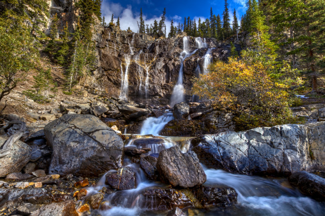 Обои картинки фото природа, водопады, скалы, водопад, река, лес