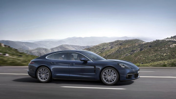 Картинка автомобили porsche дорога шоссе скорость синий panamera порше горы