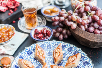 Картинка еда разное виноград сладость печенье чай гроздь