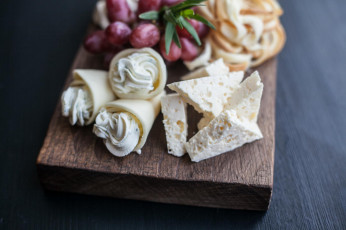 Картинка еда сырные+изделия закуска сыр доска