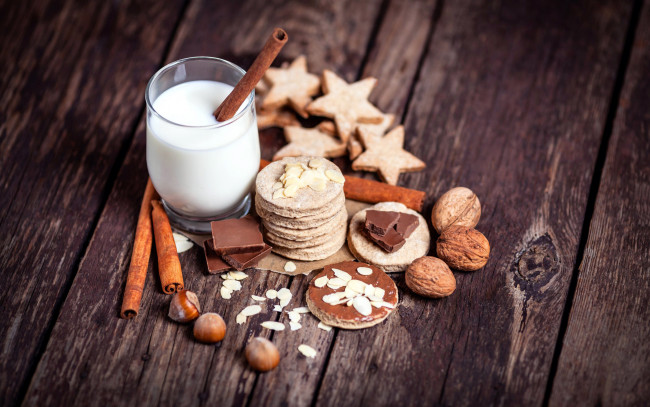 Обои картинки фото еда, пирожные,  кексы,  печенье, молоко, печенье, орехи, корица