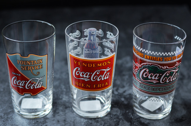 Обои картинки фото бренды, coca-cola, стопки