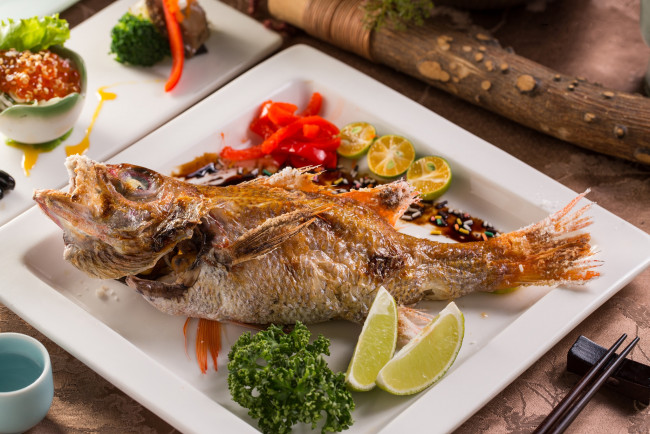 Обои картинки фото еда, рыба,  морепродукты,  суши,  роллы, кухня, китайская