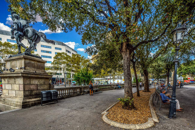 Обои картинки фото города, барселона , испания, памятник, сквер