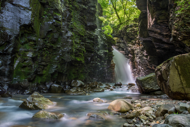 Обои картинки фото природа, водопады, лес, водопад, река