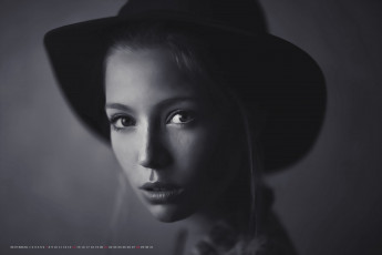 Картинка календари компьютерный+дизайн 2019 calendar женщина взгляд лицо девушка шляпа