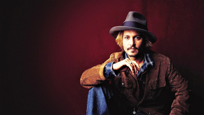 Обои картинки фото мужчины, johnny depp, актер, шляпа, куртка, джинсы