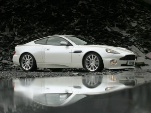 Картинка автомобили aston martin