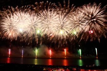 Картинка разное салюты фейерверки салют