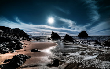 Картинка footprints природа восходы закаты волны берег солнце камни облака