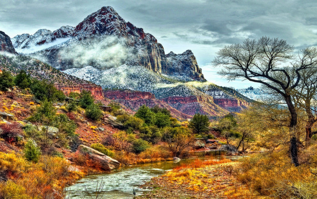 Обои картинки фото природа, реки, озера, трава, горы, осень, деревья, река