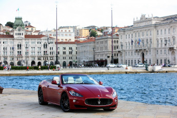 Картинка 2011 maserati grancabrio sport автомобили