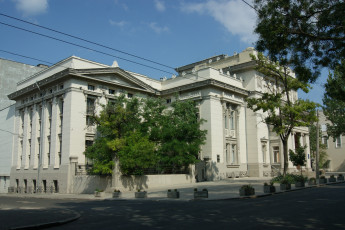 Картинка одесса научная библиотека города здания дома улица небо деревья