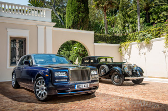 Картинка автомобили rolls royce rolls-royce дом двор