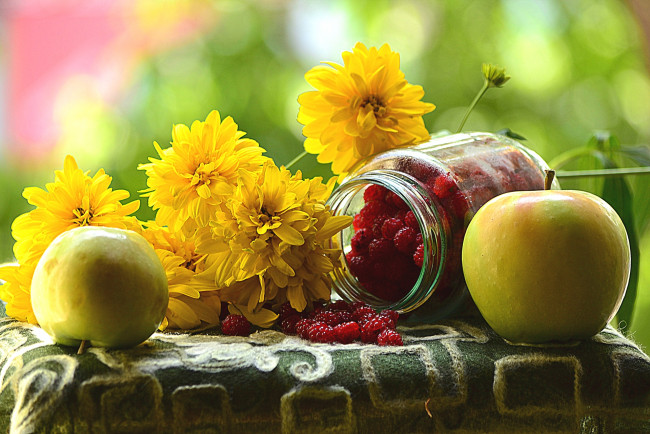 Обои картинки фото еда, фрукты,  ягоды, малина, яблоки