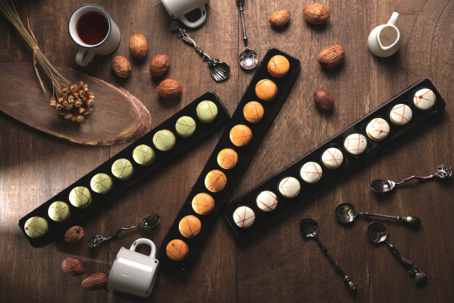 Обои картинки фото еда, макаруны, пирожные