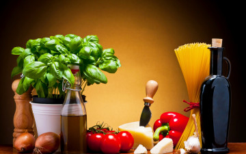 Картинка еда натюрморт спагетти помидоры pasta овощи кувшин базилик wine tomatoes cheese макароны pepper перец сыр вино листья