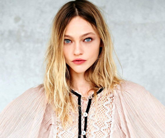 Обои картинки фото девушки, саша пивоварова, модель, блондинка, лицо, блузка