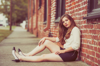 Картинка сексуальная+девушка девушки -+брюнетки +шатенки девушка женщина шатенка темноволосая сексуальная модель звезда позирует разная обувь верхняя стильная одежда нижнее эротическое бельё трусы лифчик колготки чулки аксессуары макияж и множество элементов на фотографии