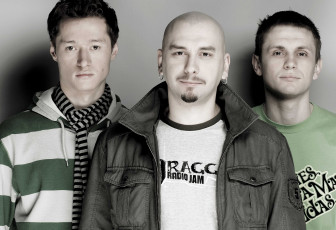 Картинка музыка бумбокс андрей хлывнюк группа