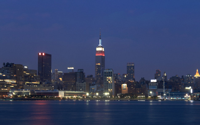 Обои картинки фото города, огни, ночного, река, вечер, небо