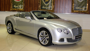 Картинка bentley continental gtc автомобили выставки уличные фото премиум-класс motors великобритания элитные