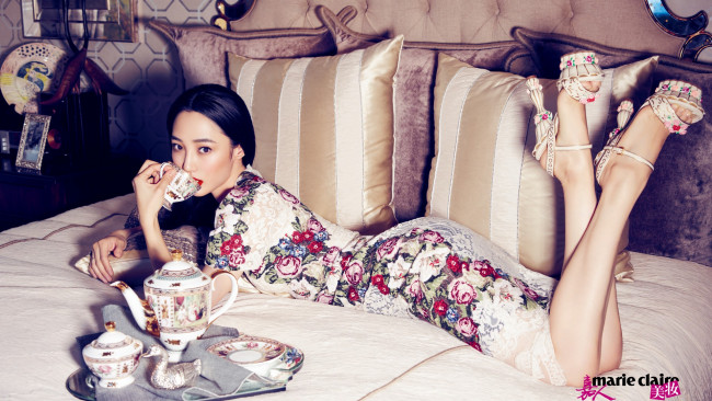 Обои картинки фото бренды, marie, claire, кровать, кофе