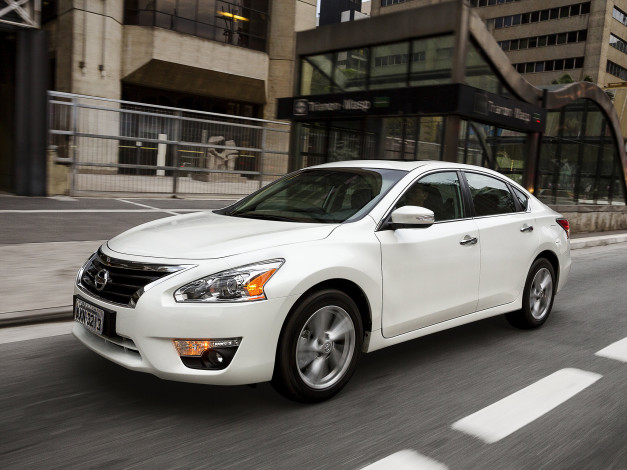 Обои картинки фото автомобили, nissan, datsun, l33, br-spec, светлый, 2013г, altima