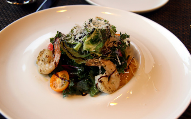 Обои картинки фото еда, салаты,  закуски, салат, блюдо, креветки