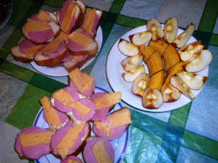 Картинка еда бутерброды +гамбургеры +канапе бананы яблоки сыр колбаса хлеб