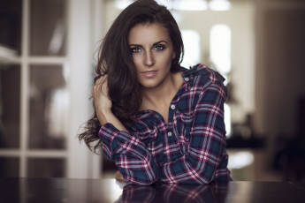 Картинка девушки -+лица +портреты девушка брюнетка модель портрет лицо красотка взгляд макияж причёска флирт marisa