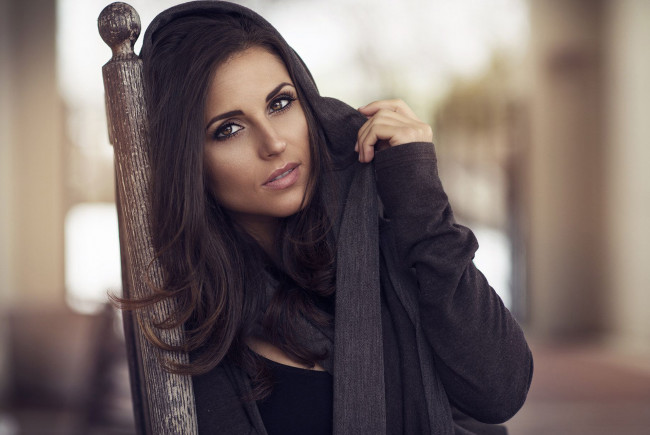 Обои картинки фото девушки, - лица,  портреты, девушка, брюнетка, модель, портрет, лицо, красотка, взгляд, макияж, причёска, флирт, marisa