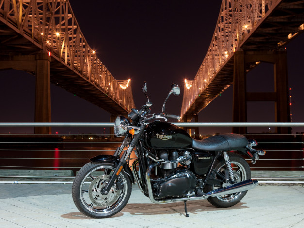 Обои картинки фото мотоциклы, triumph