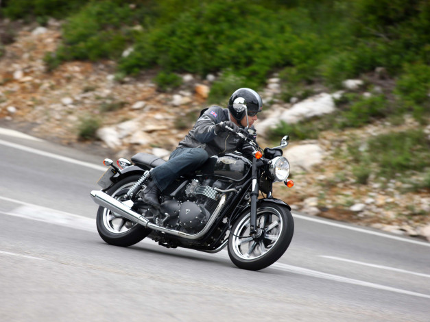 Обои картинки фото мотоциклы, triumph