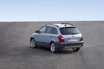 Картинка автомобили skoda scout fabia серый 5j combi