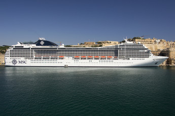 Картинка msc+poesia корабли лайнеры круиз лайнер