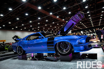 Картинка автомобили выставки+и+уличные+фото mustang