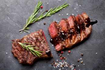 Картинка еда мясные+блюда соль соус чеснок перец стейк