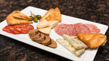 Картинка еда колбасные+изделия снедь