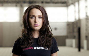 Картинка девушки -unsort+ брюнетки темноволосые футболка шатенка camilla laddington