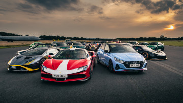 Картинка автомобили разные+вместе ferrari hyundai