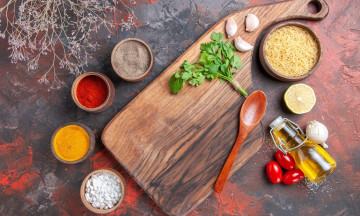 Картинка еда разное вермишель помидоры чеснок масло паприка