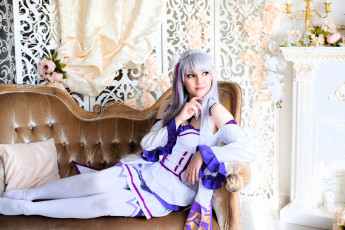 Картинка девушки -+креатив +косплей костюм образ диван