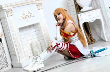 Картинка девушки -+креатив +косплей костюм образ меч камин