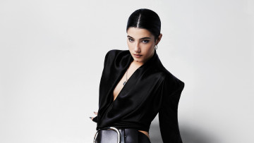 Картинка charli+d+amelio+flaunt+magazine+2023 девушки charli+grace+d`amelio чарли грейс дамелио тиктокер видеоблогер танцовщица фотосессия flaunt журнал